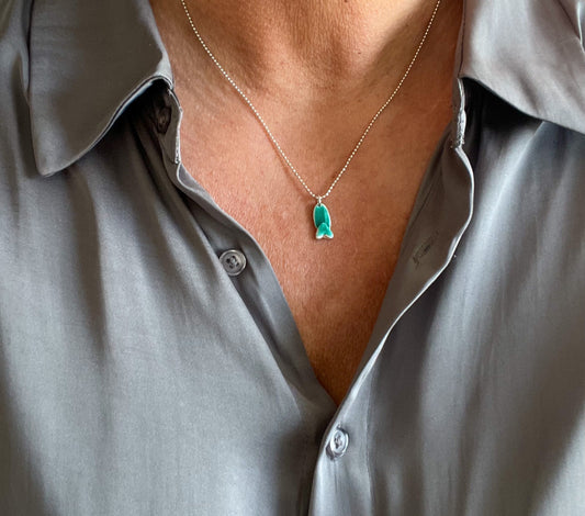 Lofoten Jewelry Farbkleckse Halskette – Liebesfisch / Seegrün